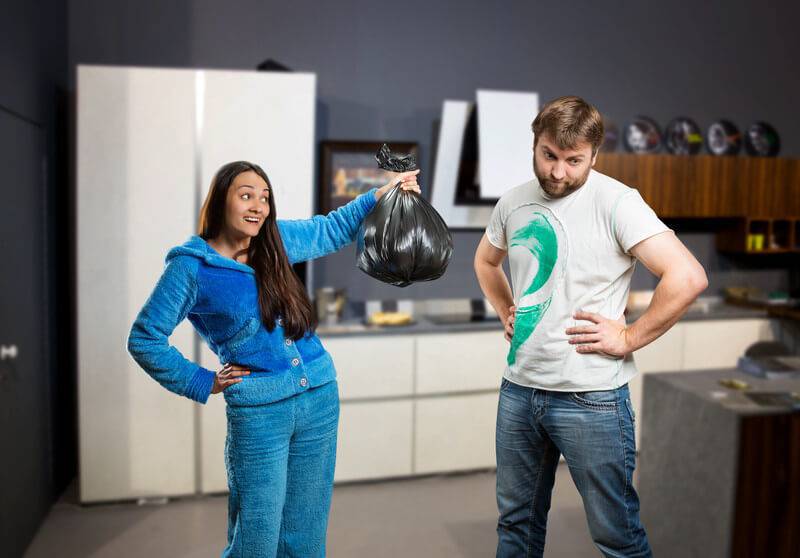 What to Throw Away When you Move - iMoving 8 Things to Throw Away When you Move